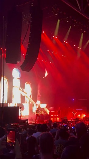 Devil in a Midnight Mass - Billy Talent (LIVE) Toronto