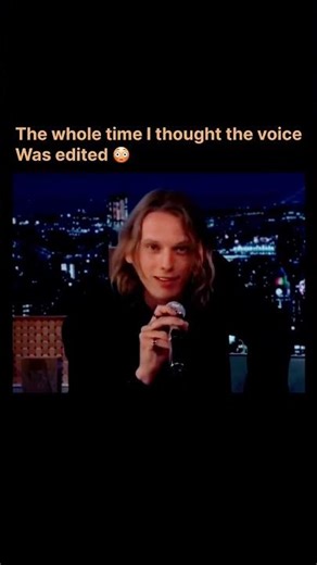 HIS VOICE IS SO DEEP HELP?Jamie Campbell Bower and his chilling Vecna voice mid-interview #ytshort