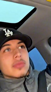 Me gusta tener de a dos 👩🏻‍🤝‍👩🏼 . . . • • • #Corridos #musicaregionalmexicana #mexicanproblems #mexicanmemes | Jayduarte