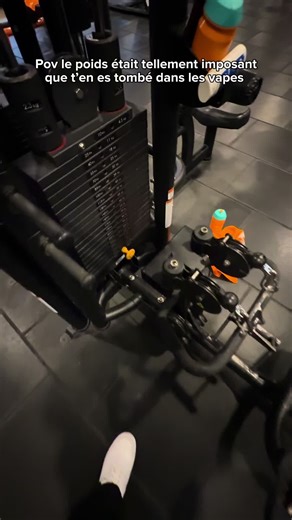 J’ai vu flou. 🏋️‍♂️💀 Monteur : @Sam_picc #muscu #fails #gym #pov #humor