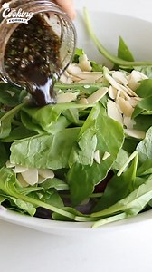 Grilled halloumi salad 🥗 | The Cooking Foodie