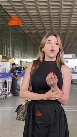 Nikki Tamboli |Ayesha Khan | Amyra Dastur Spotted at Mumbai Airport ✈️🔥‪@SilverScreenBuzz2024‬