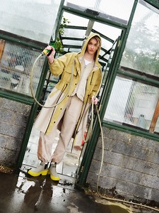 Whatever the weather, we’ve got you covered. Quite literally. Stay dry here: https://www.barbour.com/uk/rainwear-guide?utm_source=facebook&utm_medium=social&utm_campaign=ss25_rain #BarbourWayOfLife | Barbour