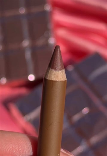 The cutest little overachiever in your makeup bag 🤎✨ Lips, face, brows - our NEW Chocolate Soleil Multi-Use Sculpting & Defining Pencil does it all with a creamy, blendable formula and recessed tip for the smoothest, easiest sculpt ever 🍫​ $18, available in 6 shades exclusively @sephora #toofaced