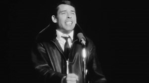 "Madeleine, c'est l'acte d'attendre, c'est justement ce que je n'aime pas." - Entretien sur France Culture, en juillet 1967 Ici en répétitions en 1966 à Lausanne ♫ Ré-écouter "Madeleine" : https://JacquesBrel.lnk.to/MadeleineFP | Jacques Brel