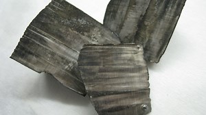 Researchers “heal” destructive dendrite growth in lithium-metal batteries