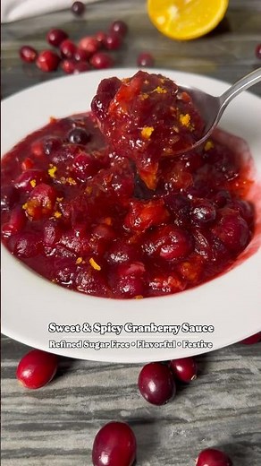 Cranberry Sauce with a Twist! #cranberrysauce #holidayrecipes #easyrecipe #naturalsweetener