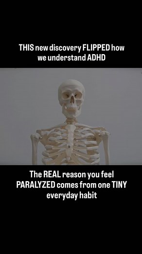 You know that stuck feeling. You want to start… but your body won’t move. And you blame yourself every time. But here’s what neuroscientists found: You’re not paralyzed because the task is “hard.” You’re paralyzed because your brain is trained to check everything at once before it starts. That one habit is scanning the whole task like a giant puzzle. Instantly overloads your working memory. Your brain hits full capacity before you even begin. So your mind freezes. Your body freezes. And you feel