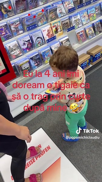 @Cristea Emanuel #tik_tok #germania🇩🇪🇷🇴 #viralvideos #deutschland #diasporatiktok #romania #romania🇷🇴 #4 #😂 #😂😂😂 #pamflet_tik_tok #robot #astrorobot #astro #ps5