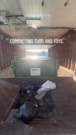Compactando Tubs y Juguetes: Proceso Eficiente