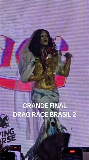 5.2K views · 34 reactions | Desfile completo da Grande Final do Drag Race Brasil - 2ª Temporada #DragRaceBR #dragrace #dragracebrasil #desfile #runway | via: @brudimaio | Vem Dar Close LGBT | Facebook