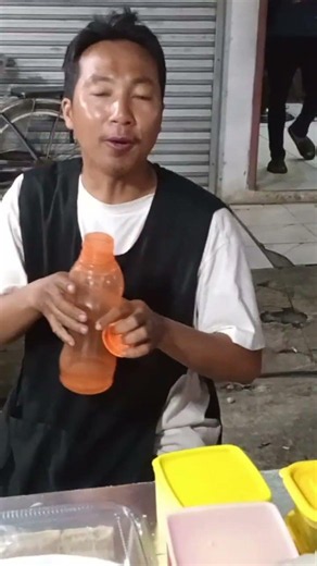 DIM SUM SELLER