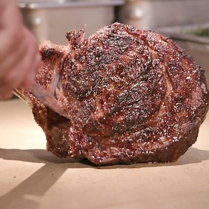 5.6M views · 45K reactions | Wolfgang Puck's food empire include more than 80 eateries around the globe. At CUT, one of his 24 fine-dining restaurants, he serves dishes composed of the best ingredients his staff can find. | Business Insider Today | Facebook