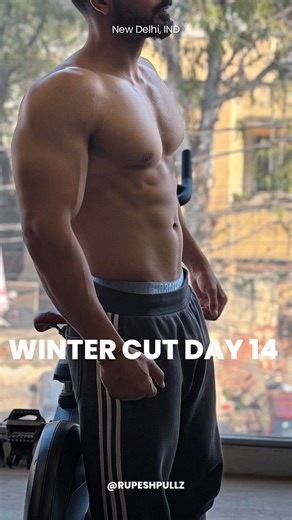 Rupesh Khatri on Instagram: "“Jitni deep sleep, utna zyada fat burn 🔥 Workout se zyada effective, raat ki deep sleep hoti hai.” “On my way to 10K 🚀 Support me till I hit this milestone 🤝🔥” Keywords: cutting macros India, bodybuilding diet, contest prep nutrition, carb timing tips #gymmotivation CuttingMacros #BodybuildingDietIndia ShreddingTips PrepSeries explore trending reelitfeelit new viralvideos explorepage gymmotivation fyp fypage foryou memesdaily samayraina"
