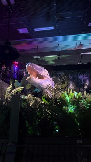 Der T-Rex kam plötzlich näher 😱🦖