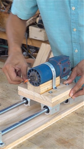 Making DIY Table Router Guide Rail for woodworking Projects #woodworking #making #table #router #guiderail #diy #tools #tips #tooltips #carpenter #woodwork #woodwork #reels #reelsvideo #videoreels #video #amazing #fbreels | Woodworking TV