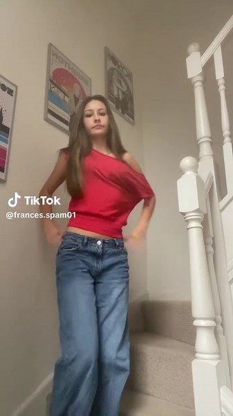 How to Easily Iron Creased Jeans Like a Pro