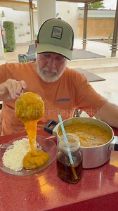 9.5M views · 178K reactions | Pirão, costela e pimenta ️ Ingredientes: Costela Pimenta do reino Alho Sal Banha Colorau Cebola Pimentões coloridos Pimenta de cheiro Tempero verde Farinha . . #comidacaseira #comidaraiz #comida #receitas #receita #food #cozinheirodeimproviso #waltersiepierski #costela #pirão #pimenta | Walter Siepierski | Facebook