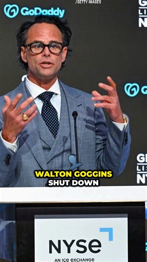 2.3K views | Walton Goggins cuts interview short over rumored feud. #WatchDrama . . . #WaltonGoggins #TheWhiteLotus #CelebrityDrama #AimeeLouWood #HollywoodNews #CelebrityDrama #ViralVideo #Entertainment #Trending #Gossip #ActorDrama #CelebrityBeef | All time Entertainment | Facebook
