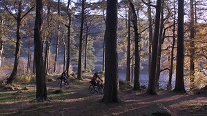 Lust auf ein Bikepacking-Abenteuer? Sehen Sie, wie Joe & Daz um den Wrynose Pass im Lake District auf dem Ribble Adventure 725 & Adventure Ti zurecht kommen https://www.ribble.de/fahrraeder/adventure-touring-bikes/ https://www.ribble.de/ribble-adventure-ti/ https://www.ribble.de/ribble-adventure-725/ | Ribble Cycles