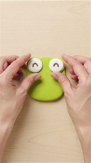 Crong the Little Dinosaur💚 made with CLAY for KIDS! #diy #craft #clay #Shorts