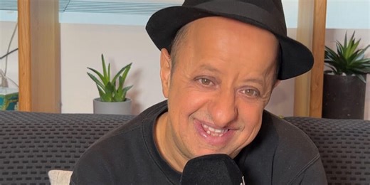 Le Nounou : Booder se livre sur son rôle et son engagement auprès des enfants malades