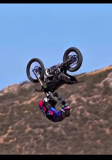 Auraa Freestyle: Mastering Motorcycle Skills