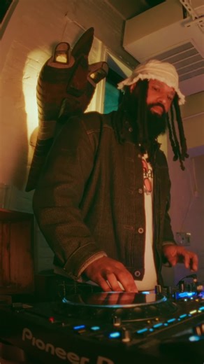 Nigerian Funk Vibes for Saturday Morning Coffee