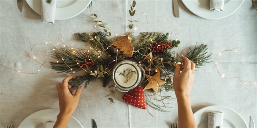 Simple Steps to Design a Stunning Christmas Table