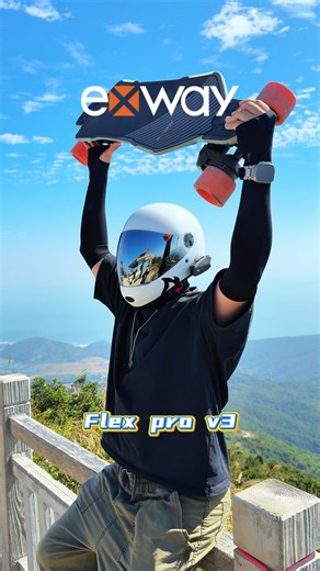 Fast when you want it. Smooth when you need it. The Flex Pro V3 delivers explosive acceleration, stable braking, and a refined deck feel that absorbs road vibration like a premium longboard should. #ExwayLife #RideLight #Exway #ElectricSkateboard #UrbanPerformance #DailyRide #UrbanFreedom #flexpro | EXWAY BOARD