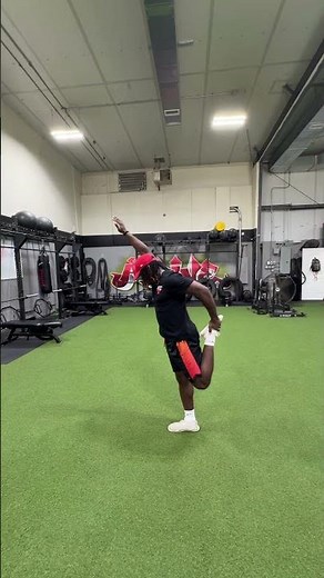 Quadriceps Stretch – Flexibility & Recovery