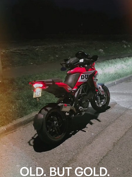 Classic Ducati Multistrada 1200S Styling