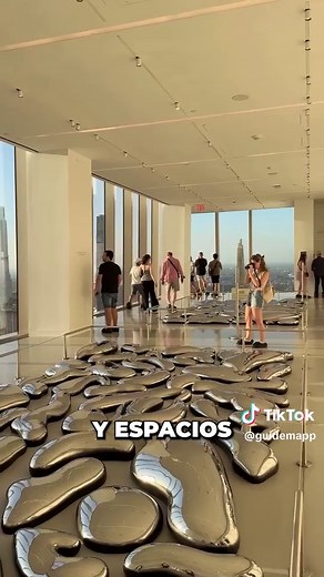 ✨ Top 5 miradores IMPRESCINDIBLES de Nueva York 🇺🇸 Desde vistas gratis hasta experiencias de auténtico vértigo 😱 ¿Con cuál te quedas? 🌆 Puentes, rascacielos, suelos de cristal y arte inmersivo… Este ranking te ayudará a elegir el mejor mirador para tu viaje a NYC. 📍💥 Tenemos una GUÍA GRATIS con ubicaciones exactas, horarios y trucos de todos los miradores 👉 Dale like ❤️ y pídela en los comentarios 👇 ¿Estás de acuerdo con el ranking? Cuéntame cuál es tu mirador favorito #NuevaYork #NYC #M