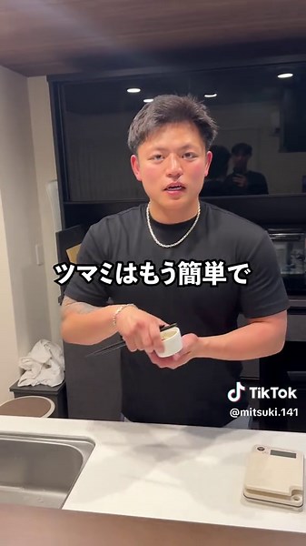 鳥アボめんたいおつまみ ささみ 3本 アボカド 1個 明太スティック 1本 レモン 適量 めんつゆ 大さじ1/2 マヨ 小さじ1 赤パンダ 4振り