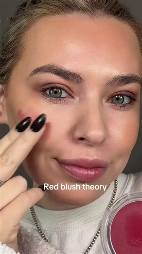 Red blush is the perfect color blush! #redblush #makeuptutorial