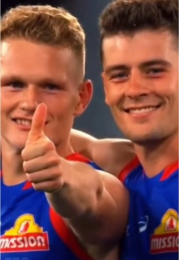 Ads and Dunks in AFL Football ft. Josh Dunkly and Adam Treloar