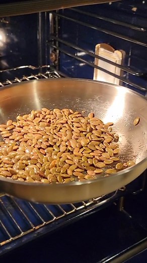 Delicious Toasted Pumpkin Seeds Recipe for Healthy Snacking