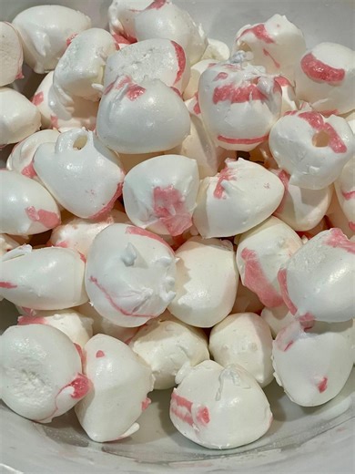 Freeze Dried Peppermint Taffy: Gourmet Crunchy Candy Snack - Etsy