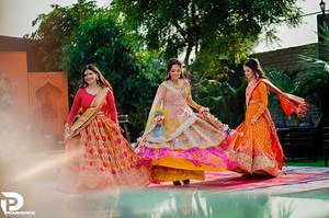 27K views · 1K reactions | Bride's dance performance with sisters ❤️❤️❤️ Better View : https://youtu.be/gBcqfoB77ec Decor : Red Event " A promise to make your special day memorable " © Prominence #Weddingvideo #Bangladeshiweddingvideo #weddingnight #weddingday #Weddingcinematography #lovestory #weddingday #aljamy #prominence | Prominence | Facebook