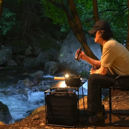 🍂 Amazing solo car camping full of the sound of wind, birds and water...⛺ | Camping Videos