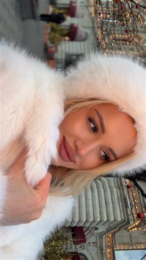 Voitova Viktoriya | influencer | UGC content | модель спб on Instagram: "❄️❤️ @romanovvna_vv"