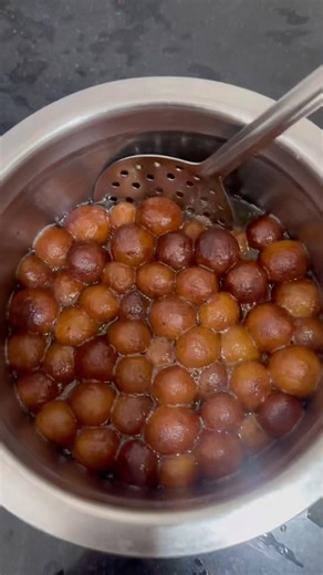 Perfect kova Jamun ,His reaction as it all 🫶🏻♥️ #kova#gulabjamun #likeandcomment #loveforever