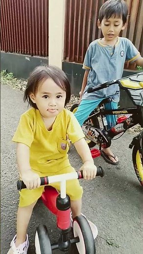 #shorts #baby Raisa dan Hasan Belajar Naik Sepeda