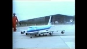 ボーイング747巨大ラジコン動画