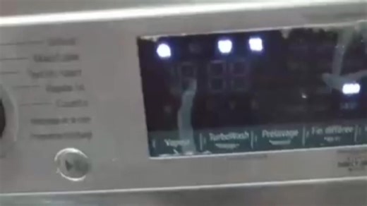 إصلاح غسالة LG في البيت | حل مشكلة العصر وتصريف المياه ورمز العطل 0E بدون فني هل غسالة LG الخاصة بك لا تعصر ولا تصرف المياه وتظهر رمز الخطأ 0E؟ 😱 لا تقلق! في هذا الفيديو أشرح لك السبب الحقيقي للمشكلة وخطوات الحل خطوة بخطوة لتعود غسالتك للعمل بكفاءة بدون الحاجة لفني. 🛠️ If your LG washing machine is not draining or spinning and shows the error code 0E, this video will show you the exact steps to fix it easily at home. 🔧 📌 اشترك في القناة وفعل الجرس 🔔 ليصلك كل جديد عن حلول أعطال الغسالات والث