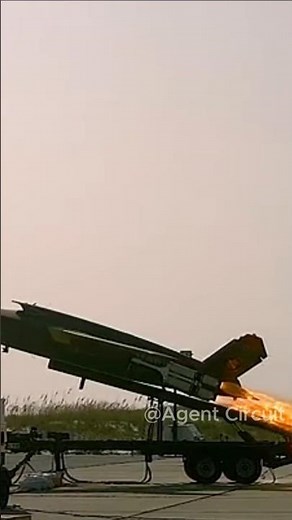 The Drone That Fights Like a Fighter Jet