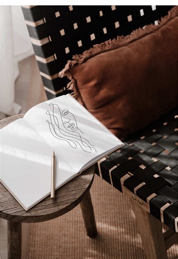 There’s something really special about bringing a brand to life from the very first line ✍️ This logo began as a hand-drawn face illustration, sketched intuitively, then carefully refined and converted into a vector so it could live confidently across every touchpoint. Designed for Enlightened Hair Extensions 💫 #AmaraCollective #CreativeStudio #VisualIdentity #Branding