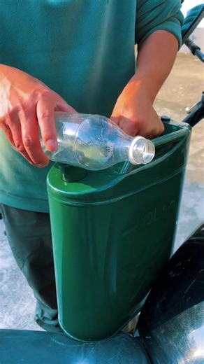 Practical tips for making a funnel from a bottle