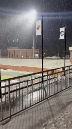Snow is coming down in Hickory Catawba County this evening! Video: Liam Sutton | North Carolina's Weather Authority