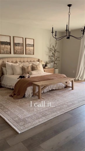 Creating a Cozy and Timeless Home Aesthetic